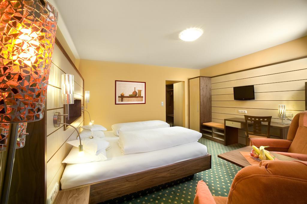 Kur- Und Wellnesshotel Foerch Bad Worishofen Ruang foto